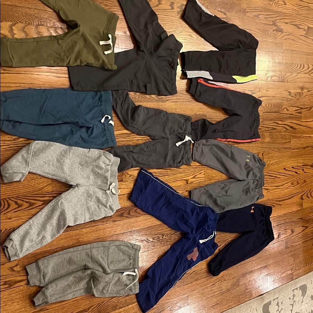 Fourteen pairs of pants 4t
